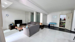Sengkang East Way (Sengkang), HDB 3 Rooms #567203371